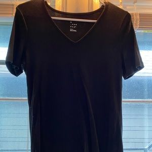Black tee